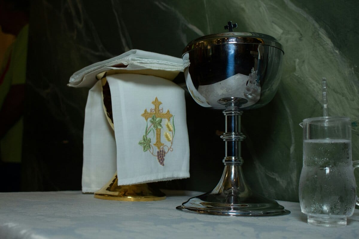 Cardeais com menos de 80 anos podem votar no conclave papal