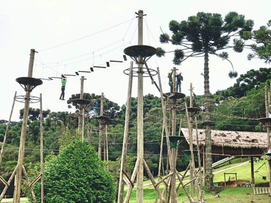 Circuito de arborismo do Parque Tarundu, em Campos do Jordão